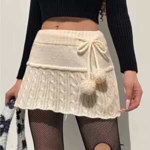 Knitted skirt with puff strings